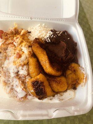 Salvadoran breakfast (12): scramble egg, refried beans, cheese, fried plantains.