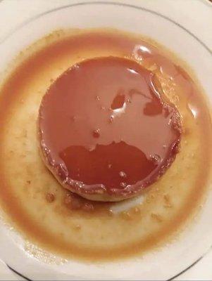 Flan: Caramel custard dessert