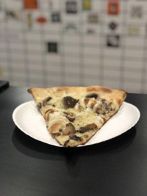 Vegan pizza from Screamer's