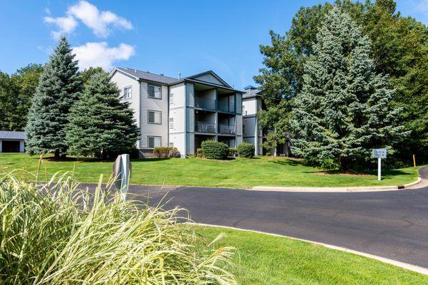 Woodland Ridge Apartments in Spring Lake, MI