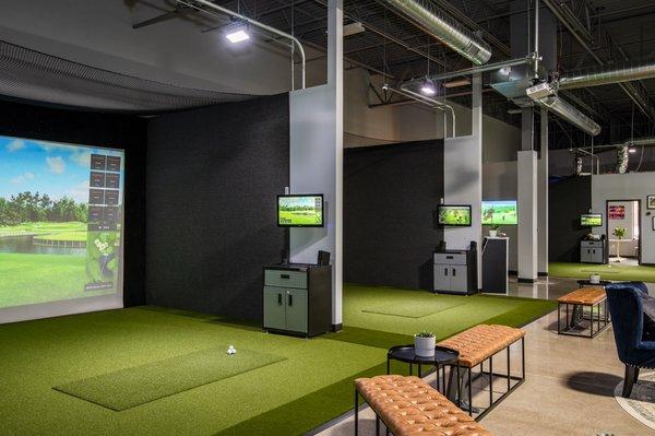 We have 6 golf simulators equipped with the best technology in golf.