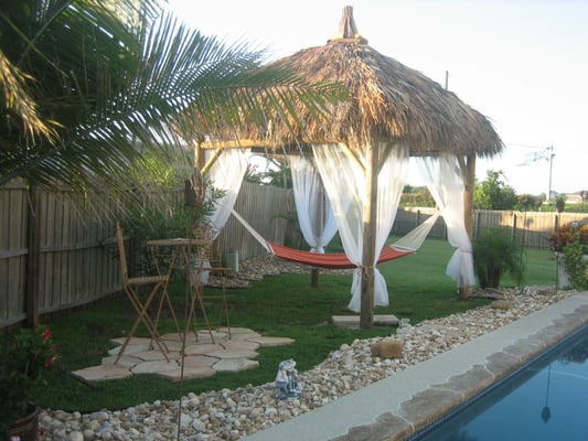 Perfect Hammock Tiki Hut for smaller spaces