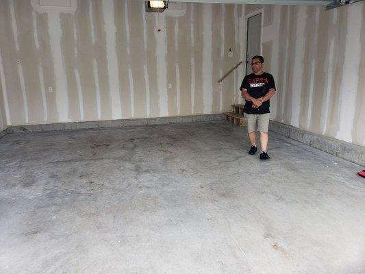 we do cleaning concrete floor of garage and paint.