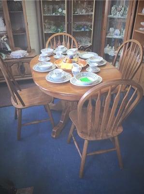 The table and chairs we bought from them, March 2015.