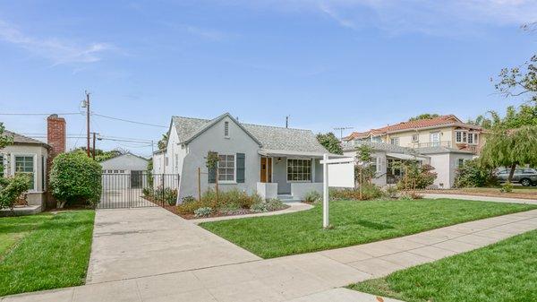 Sold! Toluca Lake/Magnolia Park adjacent Burbank Cottage For Sale