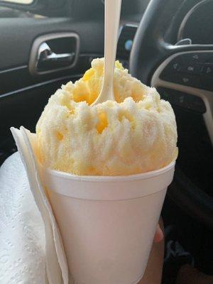 Banana with cream snow cone!! Bomb af!!