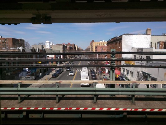 View north up Bay Pkwy from platform