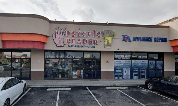 Visit Psychic Laura in the Stimson Plaza on Gale Avenue in Hacienda Heights, California.