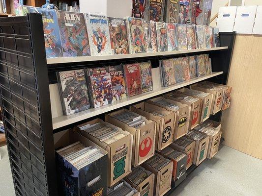 Used Comics shelves