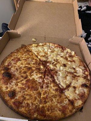 Large half cheese/half pineapple pizza