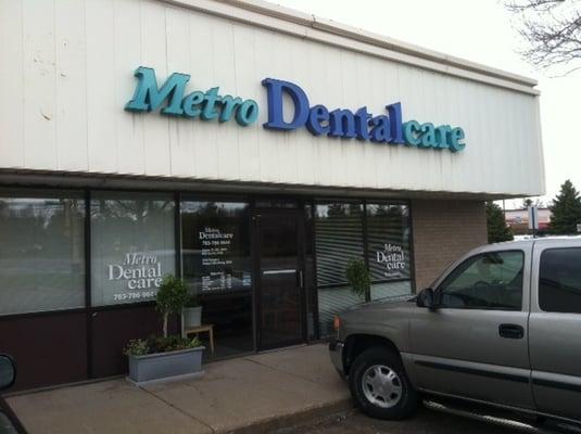 Welcome to Metro Dentalcare in Blaine located on the North side of County Road 10 and Northtown Mall.