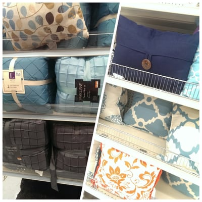 Nice assortment of accent and throw pillows