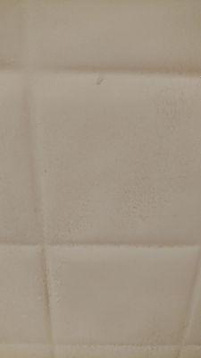 Bathtub tile walls still dirty