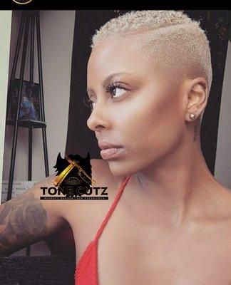 Let me customize your new cut and color.