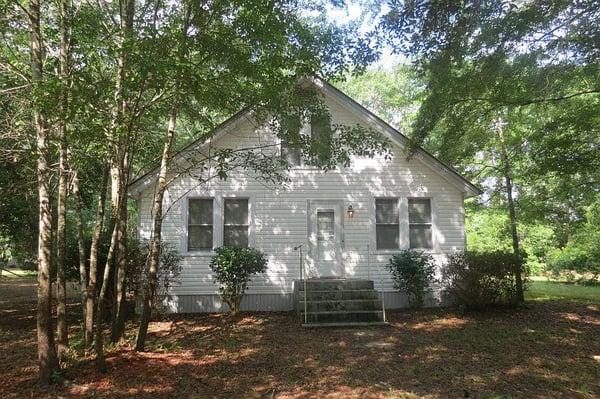 1955 Farmhouse in Rural Charleston county, west of the Ashley River.  3 bedroom, 1 bath home on 1 acre.