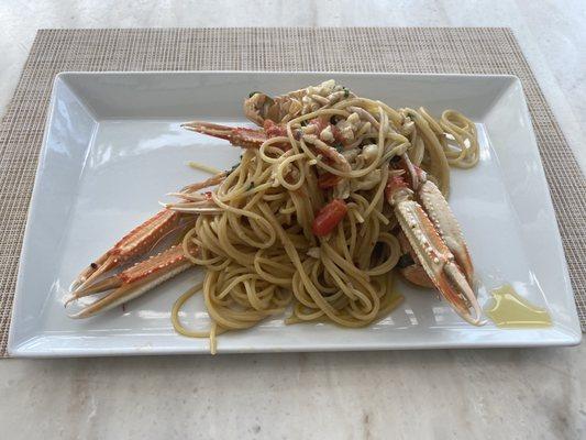 Spaghetti with scampi