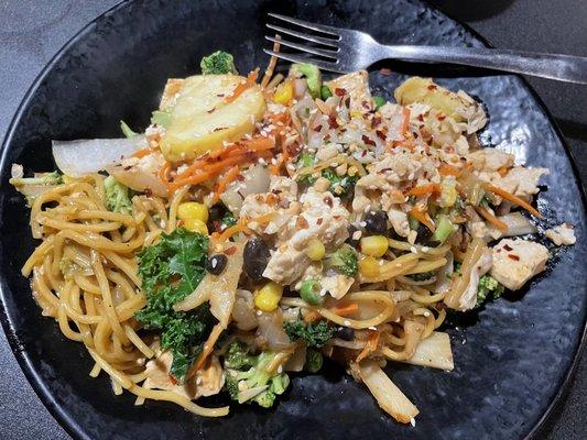 Lots of veggies, noodles, and tofu (vegan)