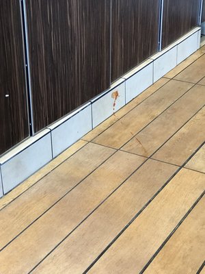 Pics of dirty McDonalds in Fulton, MD from 9/17/17.