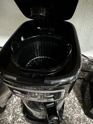 No coffee filters, 1 trashcan for entire property