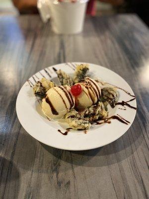 Complimentary birthday fried Oreo dessert (yay & yummy)