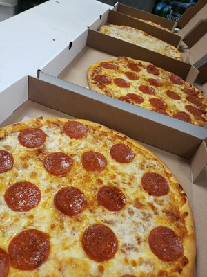 Pepperoni pizza