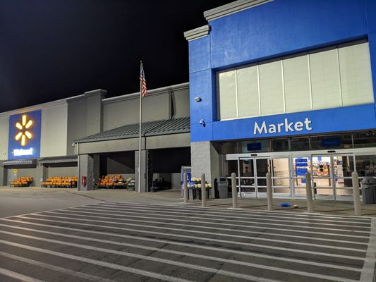 Walmart at 9pm, Hartford WI