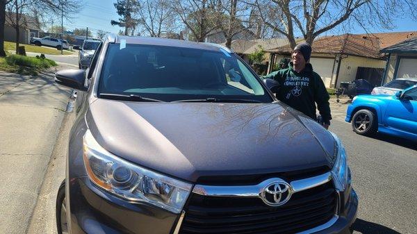 2018 Toyota Sequoia New windshield replacement.