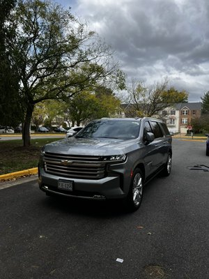 This Suburban got our Level 2 Cermic Coating, enhancing its shine and giving it a long lasting protection for its paint!