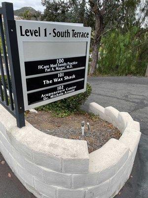 Level 1 South Terrace Sign