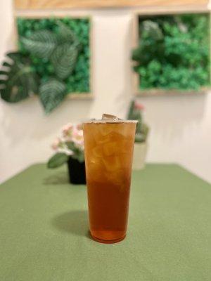 Iced peach oolong tea