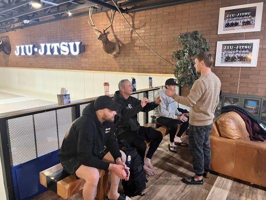 Impact Jiu Jitsu Fountain Hills seating  area.