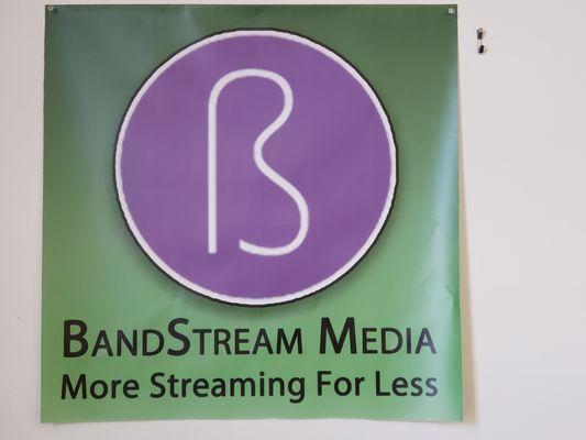 BandStream Media
More Streaming For Less
1000s of Channels from around the World
No Contracts $29 per month
Www.bandstream.net