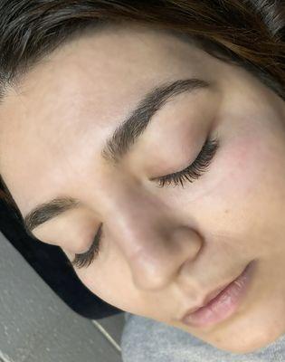 Classic Lash Extensions in Brown