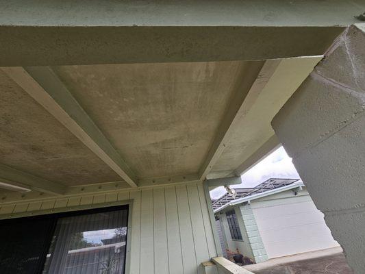 Lanai ceiling before power wash.