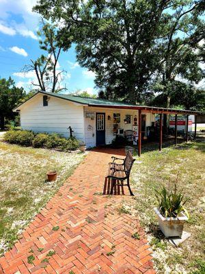 June 2022: Small secondary building on the property-- contains mostly furniture. It's manned by cameras.