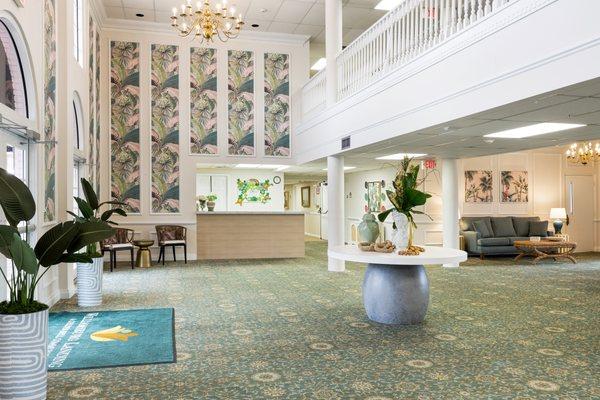 Williamsburg Landing | Assisted Living | Wilton Manors, FL | Lobby