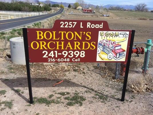 Bolton's Orchards - Grand Junction, CO offers farmers market experience on a real farm