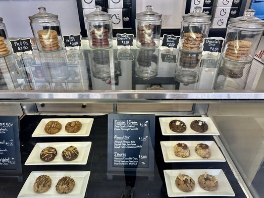 Cookie display.