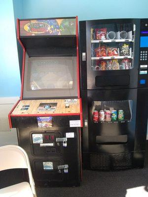 New arcade machine inside the laundromat. Only a quarter for to games of bowling. Tried it out, fun to play.