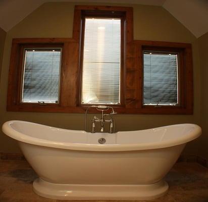 Standalone Bath Tub