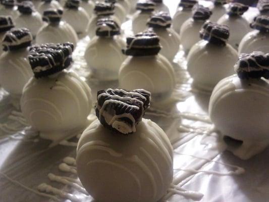 Cookies N Cream Cake Ball