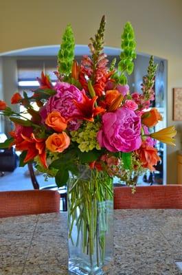 Large bouquet I ordered for a dinner party.  Beautiful!