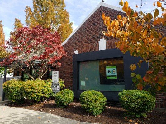 Seattle Public Library - Madrona-Sally Goldmark Branch