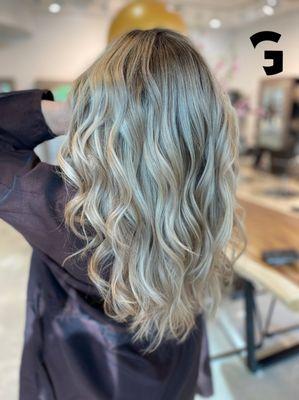 Baby lights and Foilayage for a perfect hair color