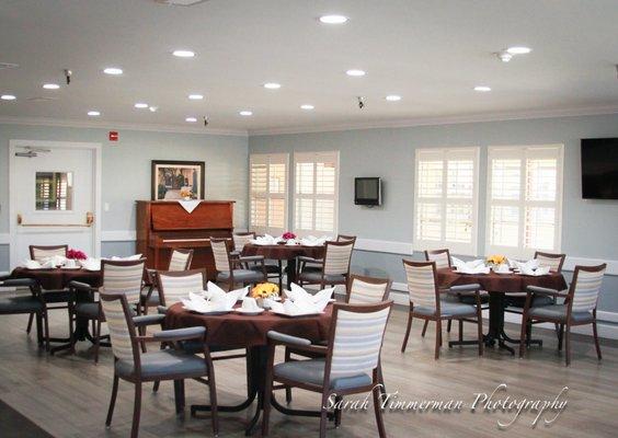 Lively dining and family room