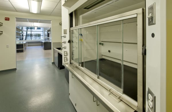 Laboratory Fume Hood Installation