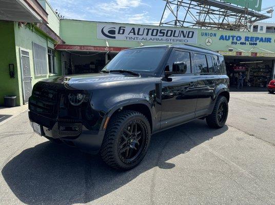 Land Rover defender ctx 05 in the back and ctx 15 up front and air 80 on front windshield