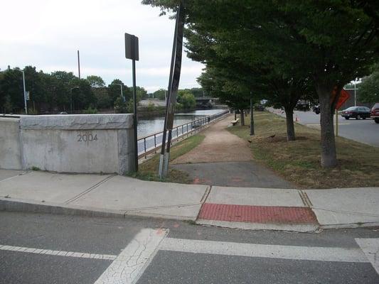 Northern Canal Footpath