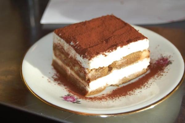 Tiramisu cake