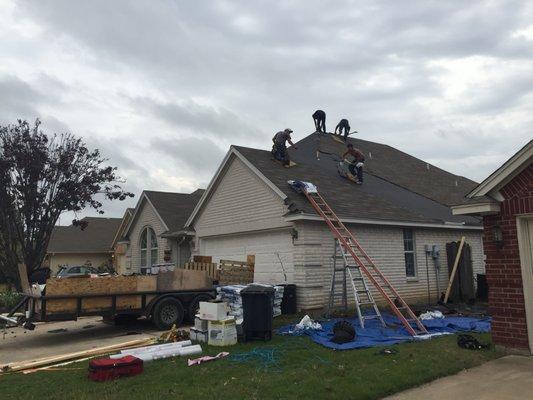 Best Hurst Roofing Contractor